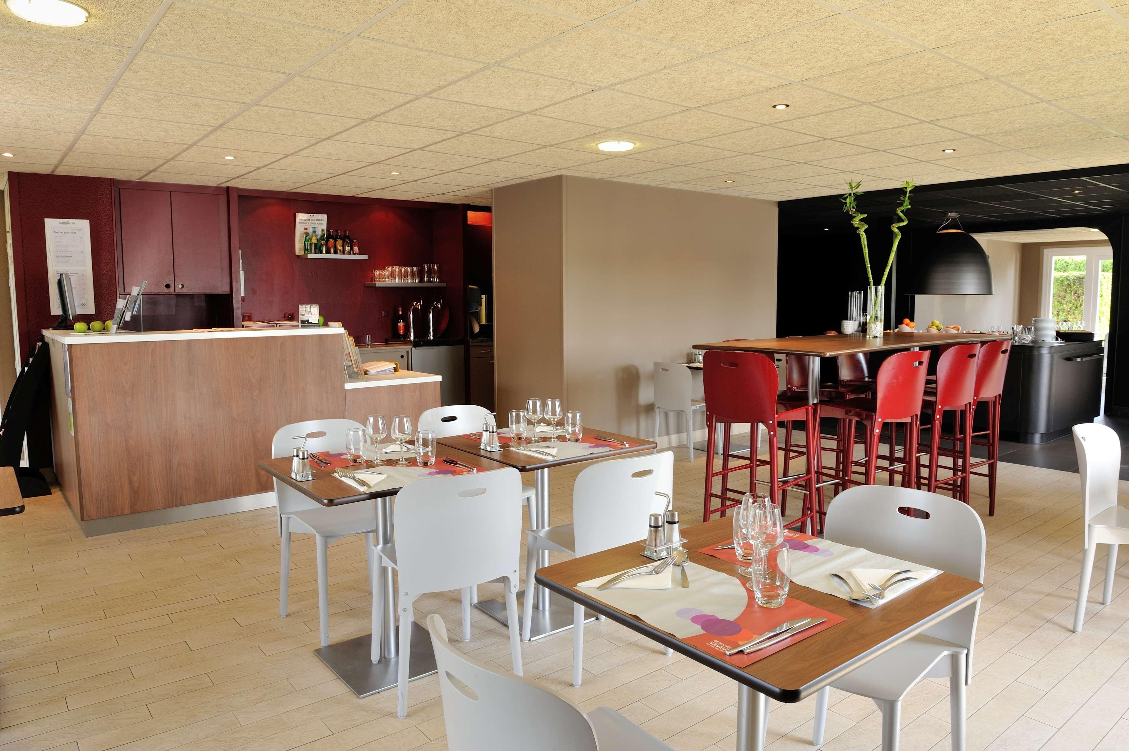 Campanile Hotel Бове Экстерьер фото