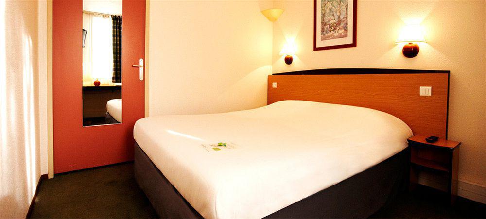Campanile Hotel Бове Экстерьер фото